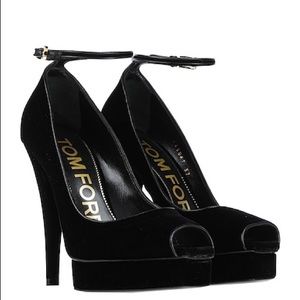 Tom Ford Pumps, Black Viscose Leather, Size 36. With dust bags and box.